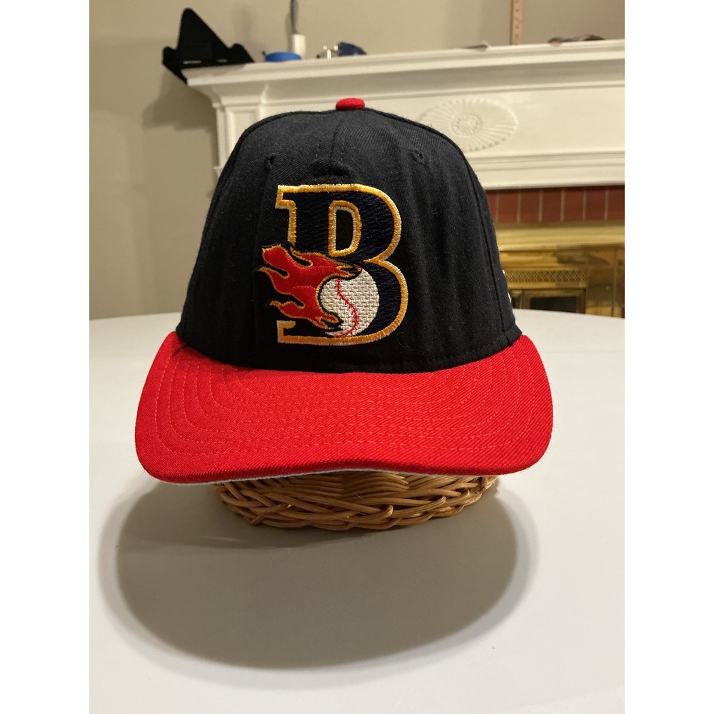 VTG USA Made New Era 59FIFTY Burlington Bees Kid Fitted Hat 6 3/4 Navy Red MiLB